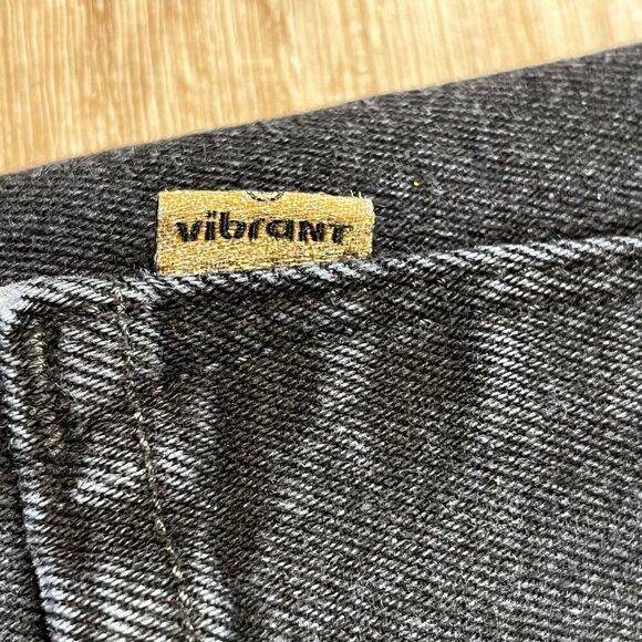 Vibrant M.I.U. Black Distressed Flare Jeans Size 5 or 26 - Picture 6 of 7